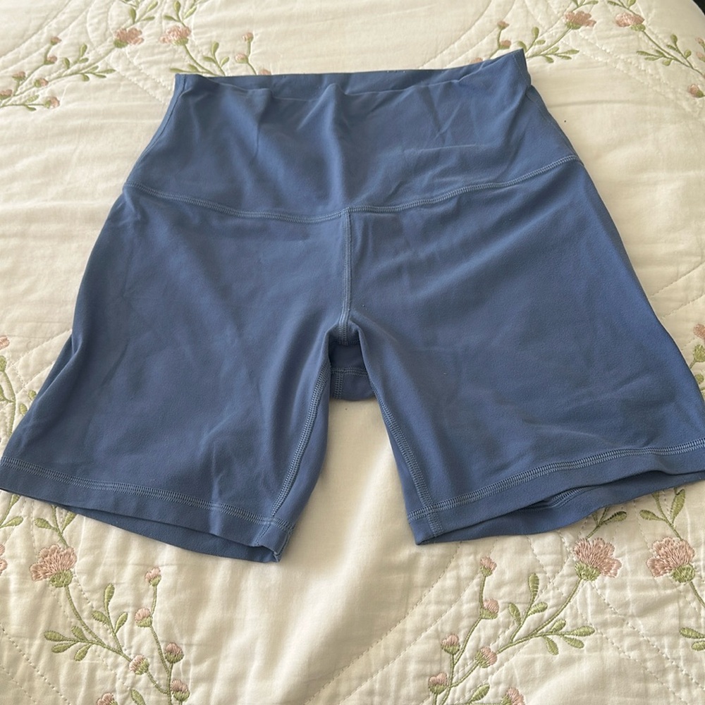 Lululemon Wunder Train High Rise Shorts 6”
